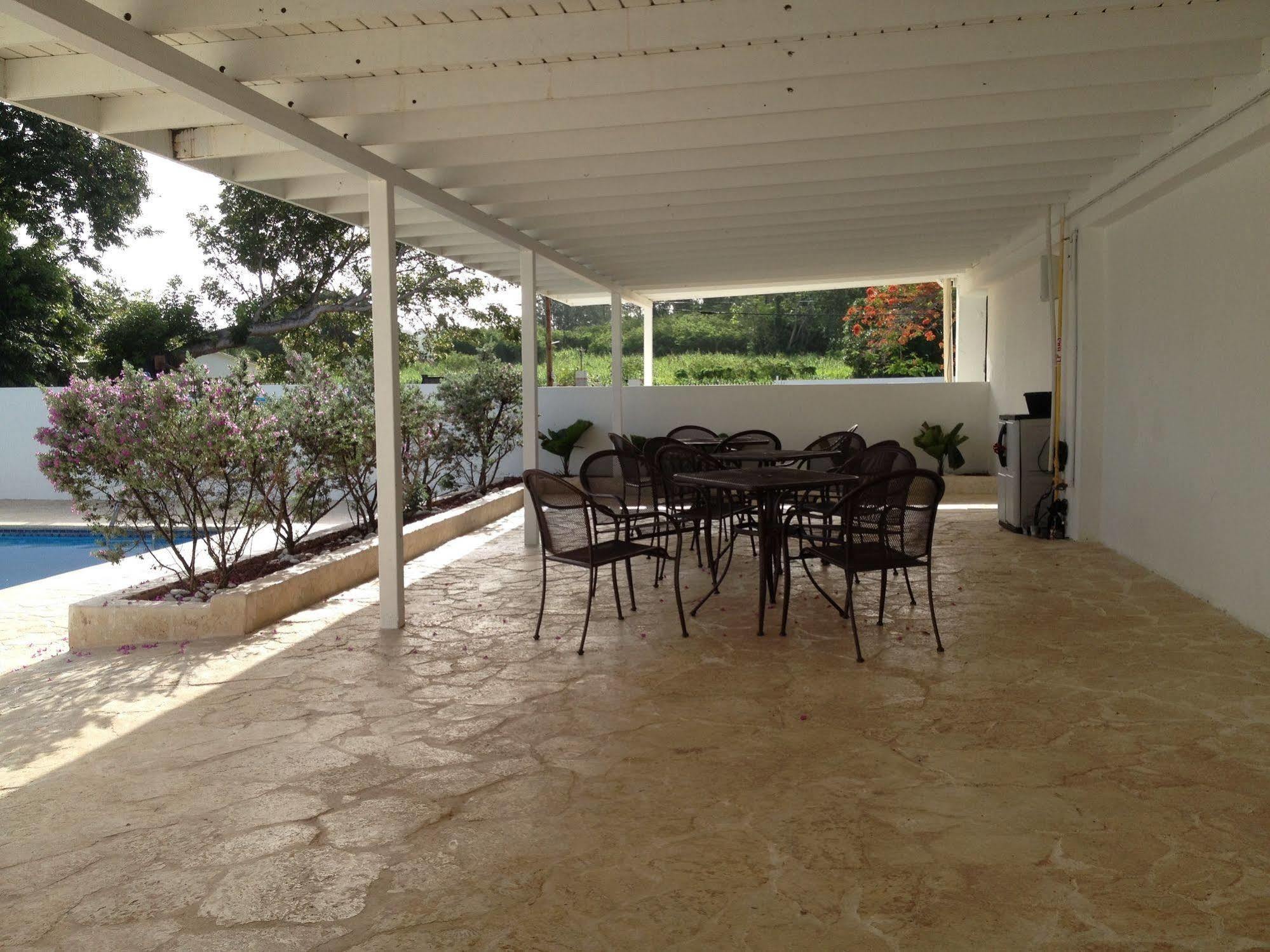 Arecibo Inn Екстер'єр фото