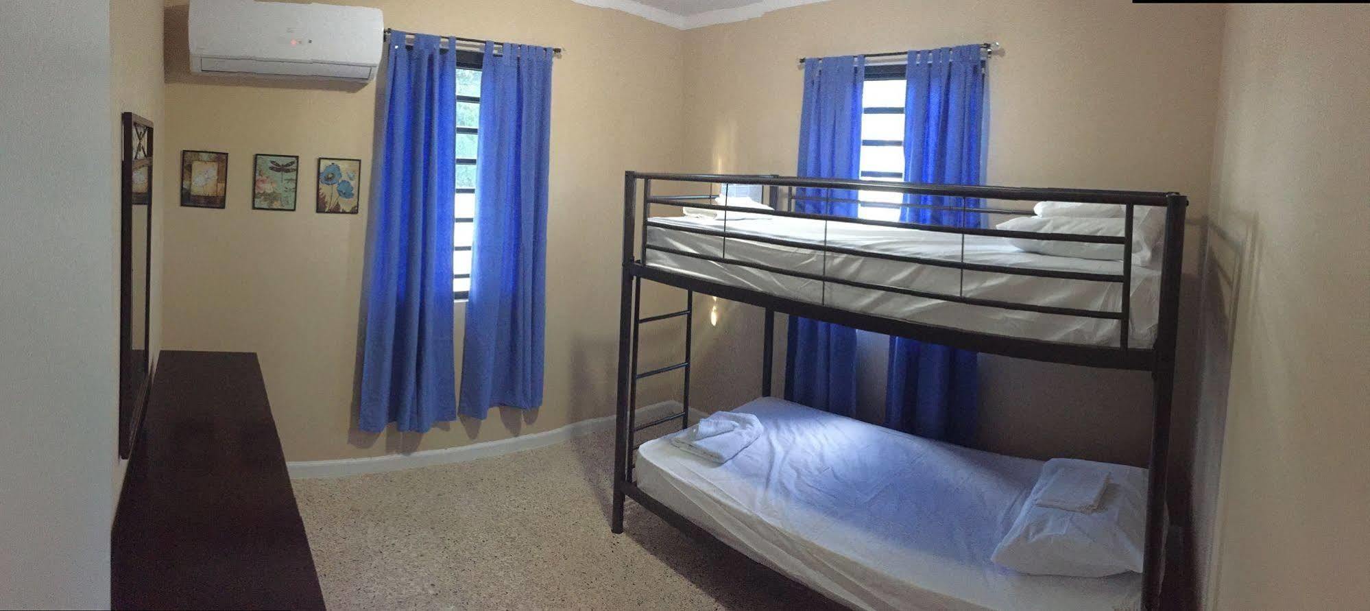 Arecibo Inn Екстер'єр фото